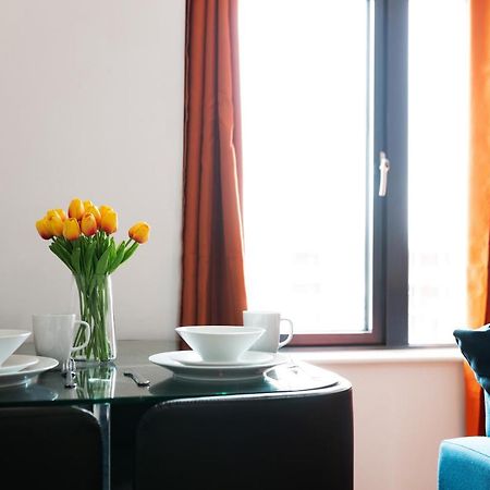 40 Percent Off Long Stays - City Centre - Close To Bullring - Suitable For Business, Families, Relocations And Leisure - Eastgate L Free Wifi I バーミンガム エクステリア 写真